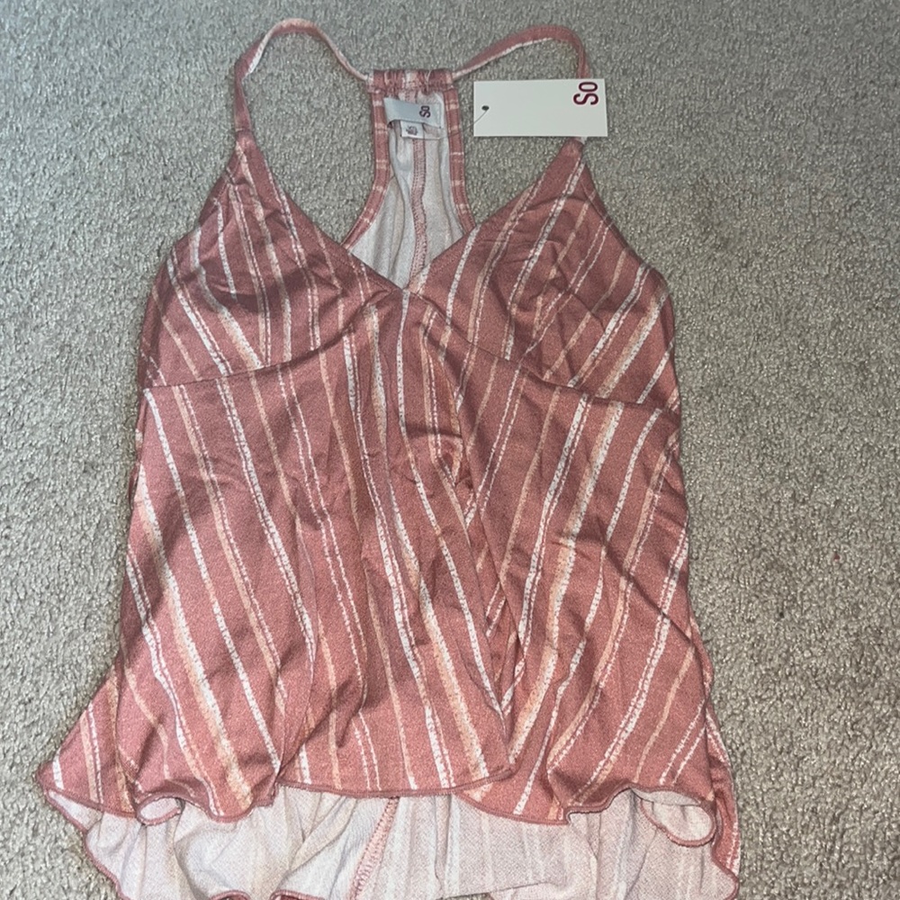 Cute tank top!